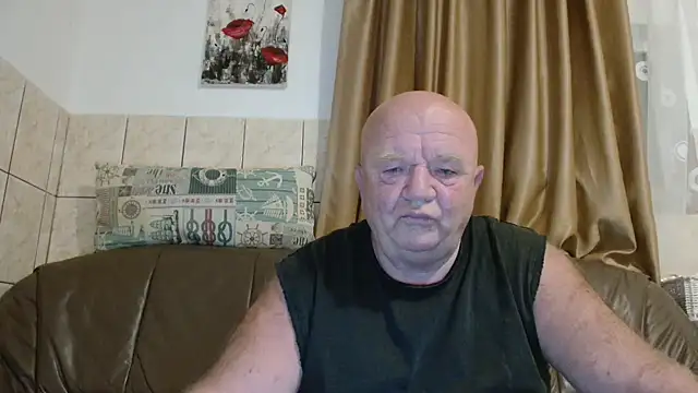 Snapshot of fullballs6 chatting on September 30, 2025, 1:55 am fullballs6 online show from September 30, 2025, 1:55 am