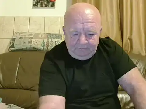 Snapshot of fullballs6 chatting on March 9, 2025, 1:35 am fullballs6 online show from March 9, 2025, 1:35 am