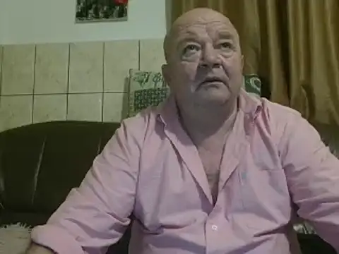 Snapshot of fullballs6 chatting on February 21, 2025, 3:01 am fullballs6 online show from February 21, 2025, 3:01 am