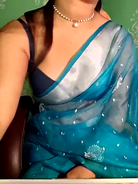 QueenOfHeart 07 online show from September 20, 2025, 6:24 pm