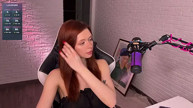 mirai meeow online show from January 18, 2025, 4:42 pm