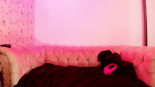 Snapshot of kira_mz chatting on October 4, 2025, 11:56 am kira mz online show from October 4, 2025, 11:56 am