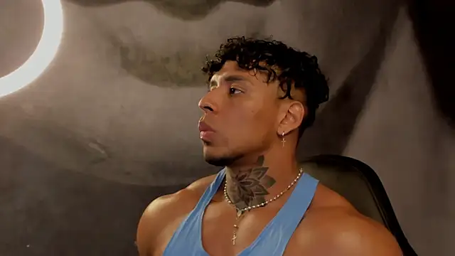 Snapshot of bradley_smith chatting on March 18, 2025, 6:17 pm bradley smith online show from March 18, 2025, 6:17 pm