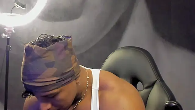 Snapshot of bradley_smith chatting on March 16, 2025, 12:34 am bradley smith online show from March 16, 2025, 12:34 am