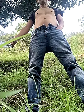 C vas  online show from February 25, 2025, 10:09 pm