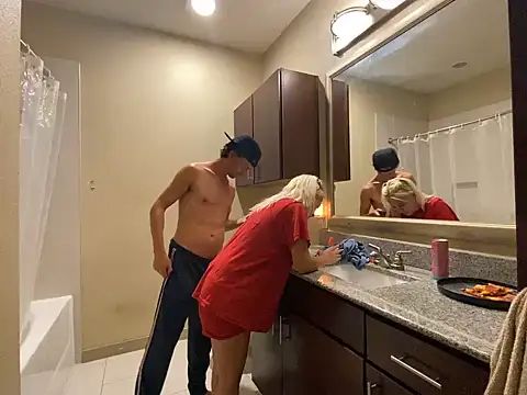 girlfriendmissy online show from March 21, 2025, 10:06 pm