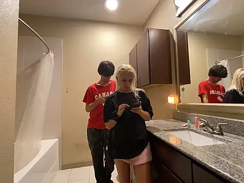 girlfriendmissy online show from March 7, 2025, 8:55 pm