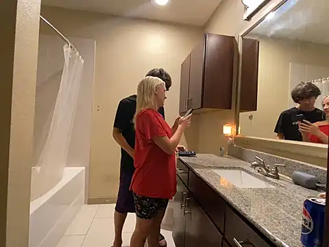 girlfriendmissy online show from February 20, 2025, 12:41 am