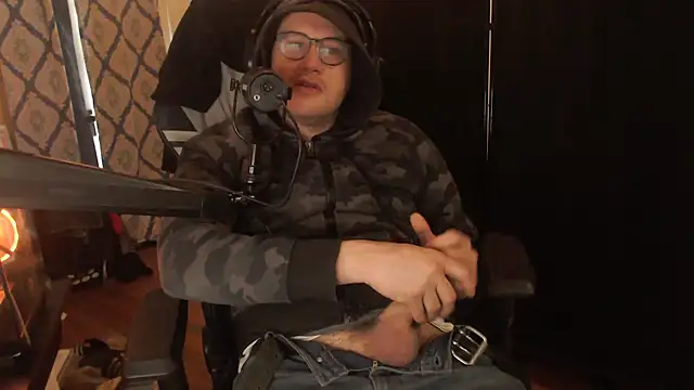 chicostick413 online show from February 7, 2026, 2:03 pm