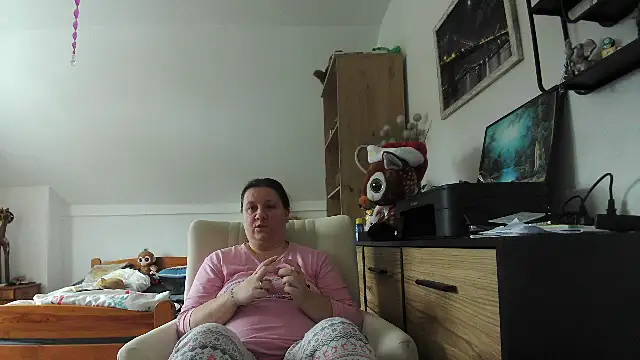 Snapshot of ReifeVenna chatting on February 5, 2026, 10:22 am ReifeVenna online show from February 5, 2026, 10:22 am