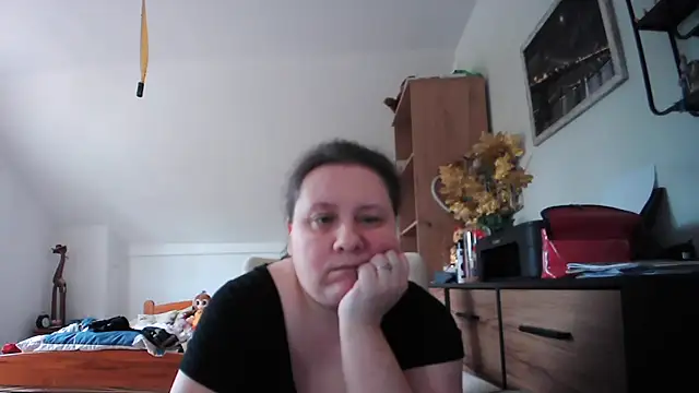 Snapshot of ReifeVenna chatting on July 6, 2026, 8:32 am ReifeVenna online show from July 6, 2026, 8:32 am