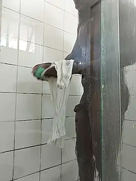 Snapshot of Chocolate_factory_man chatting on November 19, 2025, 4:56 am Chocolate factory man online show from November 19, 2025, 4:56 am