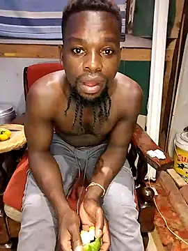 Snapshot of Chocolate_factory_man chatting on February 20, 2025, 7:19 pm Chocolate factory man online show from February 20, 2025, 7:19 pm