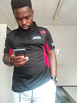 Snapshot of Chocolate_factory_man chatting on October 17, 2025, 4:38 am Chocolate factory man online show from October 17, 2025, 4:38 am