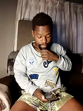 Snapshot of Chocolate_factory_man chatting on September 25, 2025, 3:34 am Chocolate factory man online show from September 25, 2025, 3:34 am