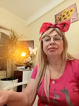 Snapshot of SusieNoreen chatting on March 19, 2025, 2:16 am SusieNoreen online show from March 19, 2025, 2:16 am