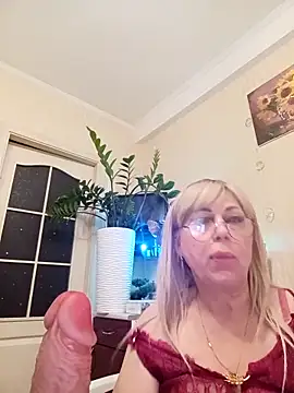 Snapshot of SusieNoreen chatting on September 14, 2025, 2:23 am SusieNoreen online show from September 14, 2025, 2:23 am