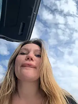 justmila online show from January 15, 2026, 12:19 pm