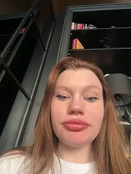 Snapshot of justmila chatting on February 19, 2025, 2:55 pm justmila online show from February 19, 2025, 2:55 pm