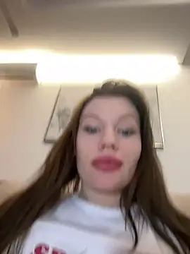 Snapshot of justmila chatting on February 9, 2025, 10:32 pm justmila online show from February 9, 2025, 10:32 pm