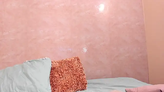 NicolVilla online show from October 27, 2025, 3:02 pm