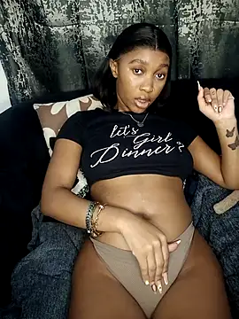 Shria107 online show from November 20, 2025, 12:22 am