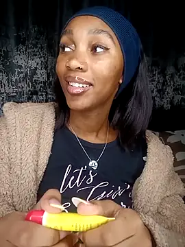 Shria107 online show from November 6, 2025, 11:09 pm