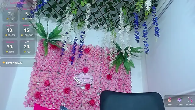 Snapshot of BLONDE_SEXYHOT chatting on March 12, 2025, 12:04 pm BLONDE SEXYHOT online show from March 12, 2025, 12:04 pm