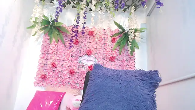 Snapshot of BLONDE_SEXYHOT chatting on November 13, 2025, 11:52 pm BLONDE SEXYHOT online show from November 13, 2025, 11:52 pm