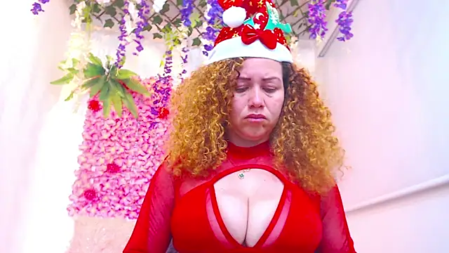 Snapshot of BLONDE_SEXYHOT chatting on December 3, 2025, 12:26 pm BLONDE SEXYHOT online show from December 3, 2025, 12:26 pm