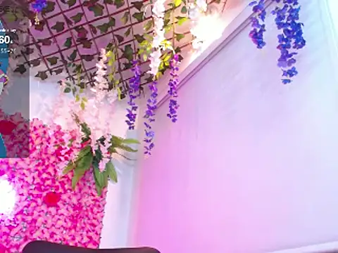 Snapshot of BLONDE_SEXYHOT chatting on March 7, 2025, 6:13 am BLONDE SEXYHOT online show from March 7, 2025, 6:13 am