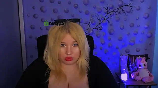 Snapshot of juli_kisss chatting on May 14, 2026, 3:09 pm juli kisss online show from May 14, 2026, 3:09 pm