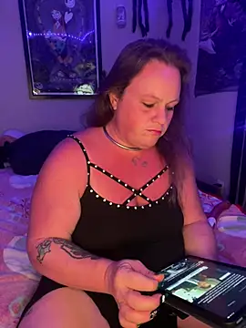 Snapshot of HeatherLynn chatting on February 17, 2025, 3:47 am HeatherLynn online show from February 17, 2025, 3:47 am