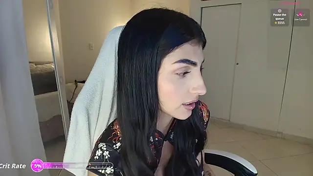 April Scarlett online show from April 13, 2026, 12:25 am