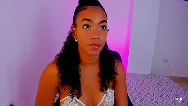 Snapshot of sasha_fox00 chatting on February 18, 2026, 5:38 am sasha fox00 online show from February 18, 2026, 5:38 am