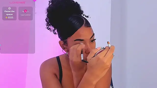 Snapshot of sasha_fox00 chatting on January 15, 2026, 5:44 am sasha fox00 online show from January 15, 2026, 5:44 am