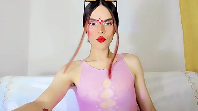 TatiGil online show from October 16, 2025, 7:22 pm