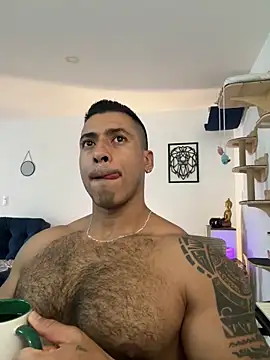 aaroncolombia online show from September 15, 2025, 9:26 pm