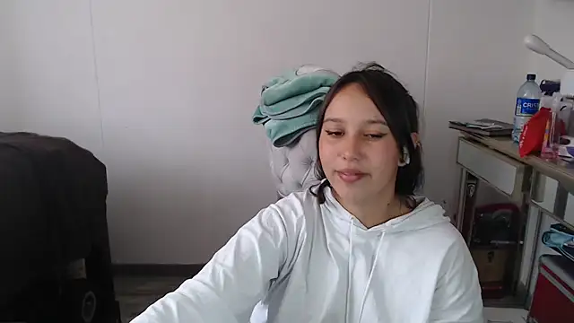 Snapshot of Skarlet_Adams28 chatting on February 17, 2025, 7:55 pm Skarlet Adams28 online show from February 17, 2025, 7:55 pm