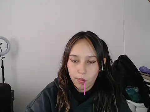 Snapshot of Skarlet_Adams28 chatting on March 13, 2025, 8:43 pm Skarlet Adams28 online show from March 13, 2025, 8:43 pm