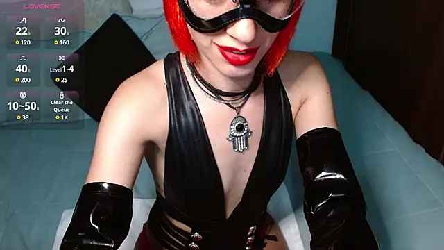Snapshot of Persefonefire chatting on January 2, 2025, 10:55 pm Persefonefire online show from January 2, 2025, 10:55 pm