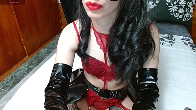 Snapshot of Persefonefire chatting on September 20, 2025, 6:35 pm Persefonefire online show from September 20, 2025, 6:35 pm