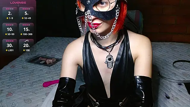 Snapshot of Persefonefire chatting on March 17, 2025, 10:40 pm Persefonefire online show from March 17, 2025, 10:40 pm