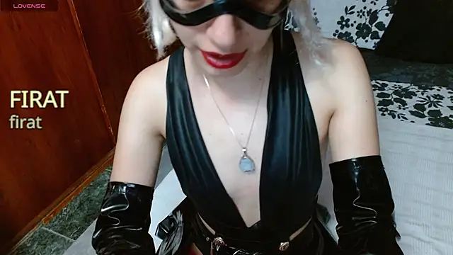 Snapshot of Persefonefire chatting on September 14, 2025, 9:37 pm Persefonefire online show from September 14, 2025, 9:37 pm