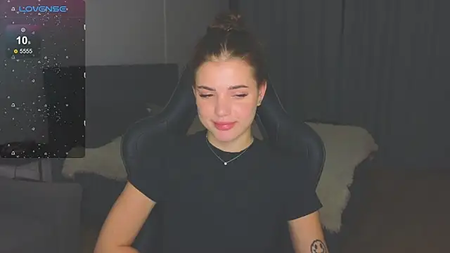 Snapshot of adrianawow1 chatting on November 8, 2025, 3:10 am adrianawow1 online show from November 8, 2025, 3:10 am