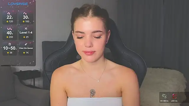 Snapshot of adrianawow1 chatting on October 19, 2025, 2:14 am adrianawow1 online show from October 19, 2025, 2:14 am