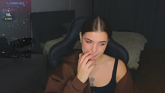 Snapshot of adrianawow1 chatting on November 28, 2025, 2:45 am adrianawow1 online show from November 28, 2025, 2:45 am