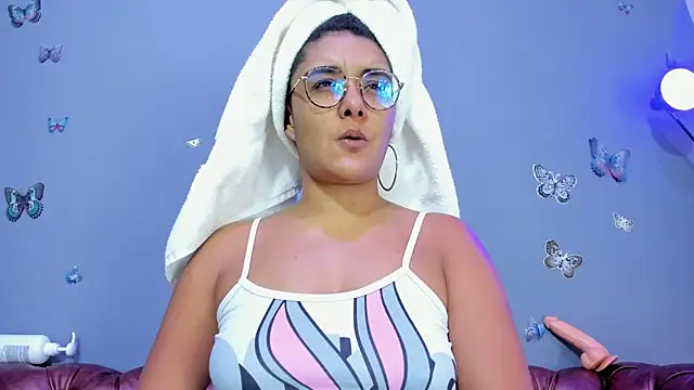 Kaira mosse online show from December 4, 2025, 11:53 am