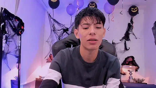 Snapshot of alexandersawyer chatting on October 31, 2025, 12:57 pm alexandersawyer online show from October 31, 2025, 12:57 pm