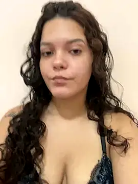 BranquinhaRj177 online show from December 15, 2025, 12:49 am